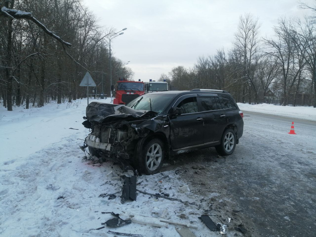 Два человека погибли в ДТП под Тверью | 10.01.2023 | Тверь - БезФормата