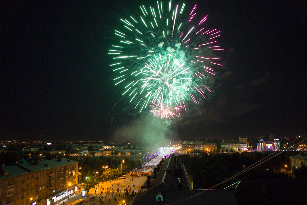 Какого день города. Салют в Твери. Бийск салют. День города Тверь 2021. Сейчас салют в Бийске.